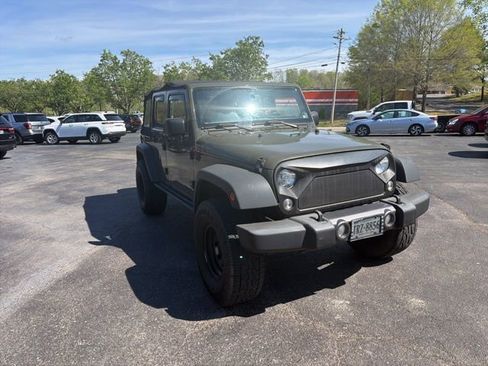 Used 2016 Jeep Wrangler Unlimited Sport AWD/4WD image 3
