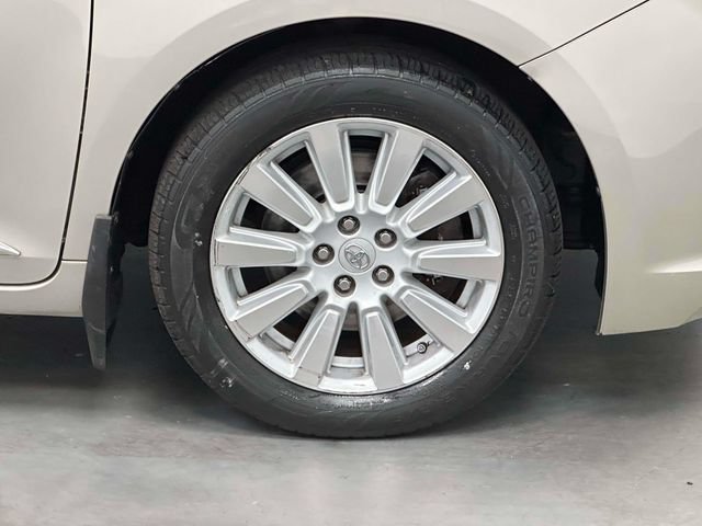Used 2017 Toyota Sienna Limited Premium w/ Protection Package AWD/4WD image 18