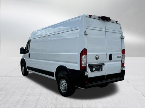 Used 2025 RAM ProMaster 2500 w/ Convenience Group FWD image 8