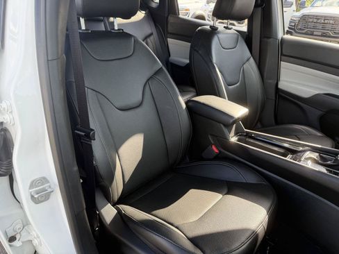 Certified 2025 Jeep Compass Limited w/ Elite Group AWD/4WD image 20