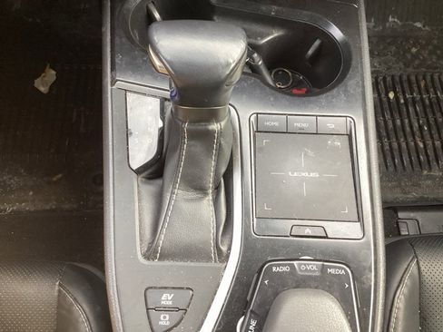 Used 2020 Lexus UX 250h w/ Premium Package image 20