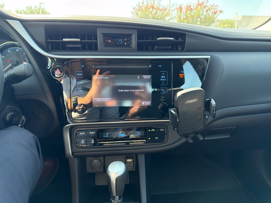 Used 2019 Toyota Corolla LE FWD image 6