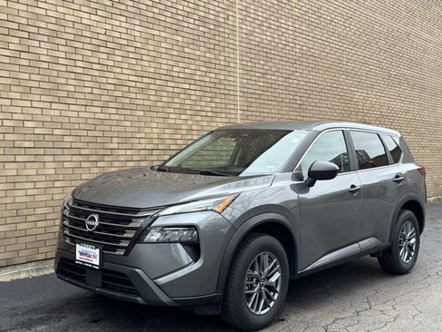 Used 2024 Nissan Rogue S image 24