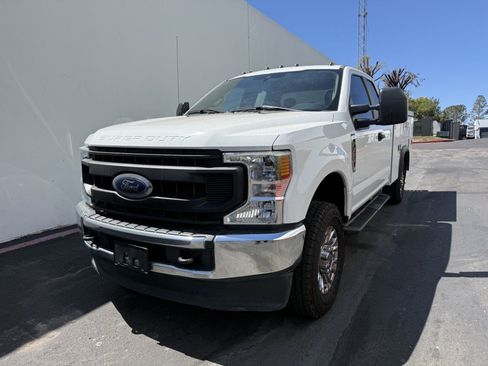 Used 2021 Ford F350 XL w/ Power Equipment Group AWD/4WD image 1