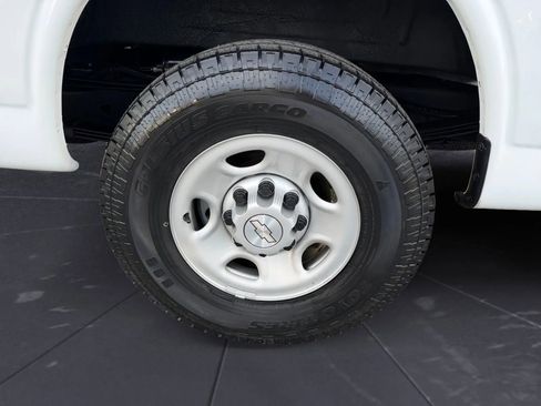 Used 2020 Chevrolet Express 2500 w/ Driver Convenience Package image 30