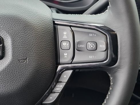 Used 2023 RAM 2500 Limited image 19