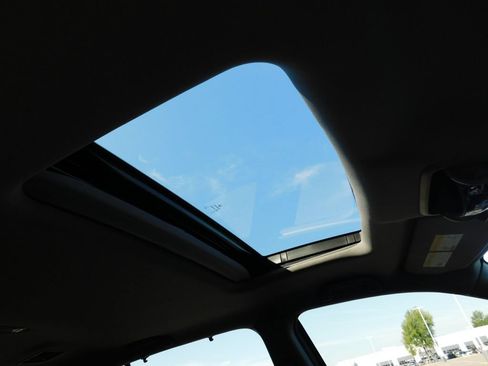 Used 2022 Honda Pilot Special Edition image 3