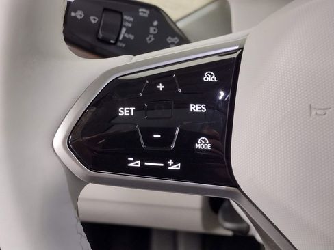 New 2025 Volkswagen ID. Buzz 1st Edition image 33