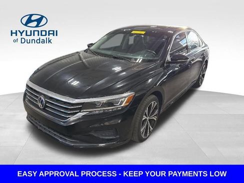 Used 2021 Volkswagen Passat 2.0T SE image 1