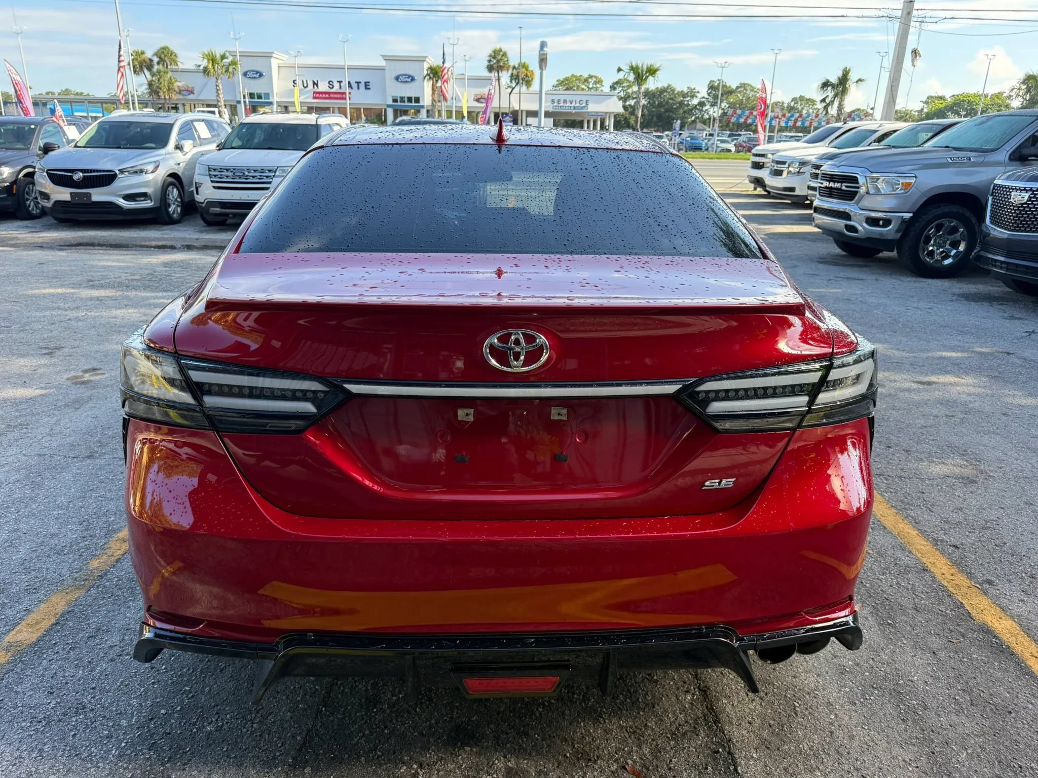 Used 2019 Toyota Camry SE FWD image 6