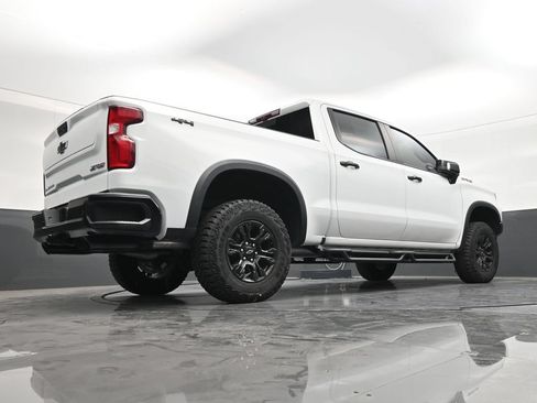 Used 2025 Chevrolet Silverado 1500 ZR2 w/ Technology Package AWD/4WD image 24