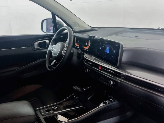Used 2025 Kia Sorento EX FWD image 20