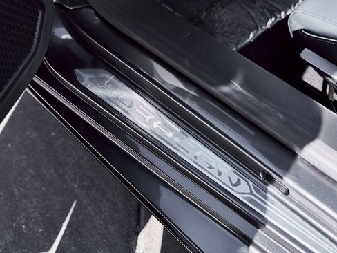 Used 2024 Lamborghini Huracan EVO image 38