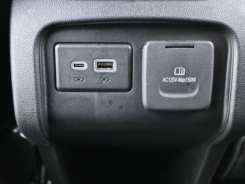 Used 2025 Chevrolet Blazer RS FWD image 9