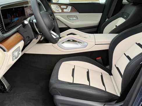 New 2026 Mercedes-Benz GLE 53 AMG 4MATIC Coupe image 17