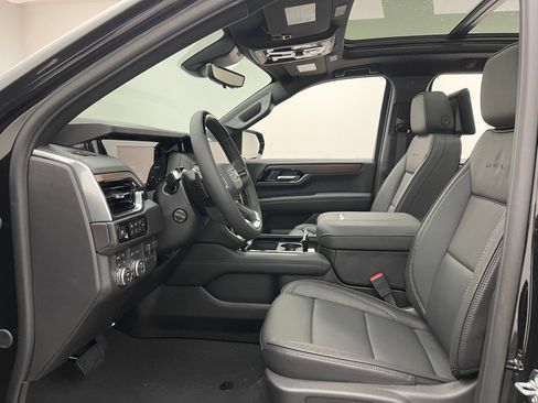 New 2026 GMC Yukon XL Denali w/ Denali Reserve Package AWD/4WD image 22