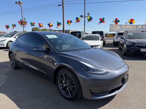 Used 2023 Tesla Model 3 Standard Range RWD image 2