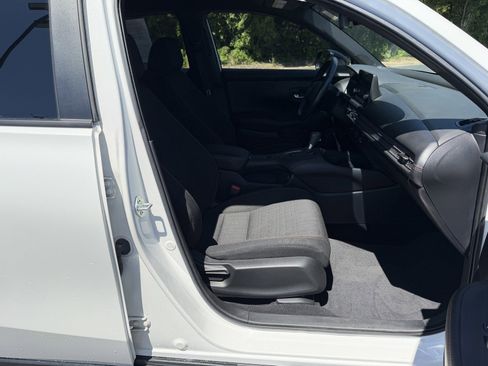 Used 2023 Honda HR-V Sport image 14