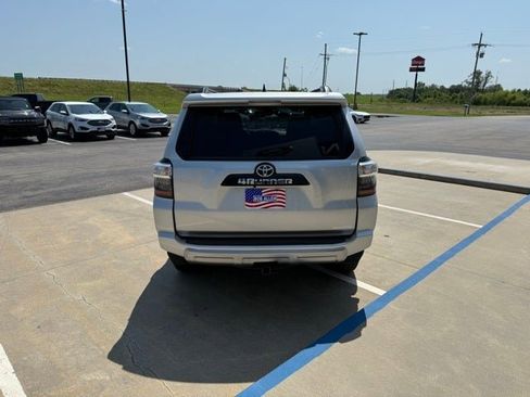 Used 2024 Toyota 4Runner TRD Off-Road image 4