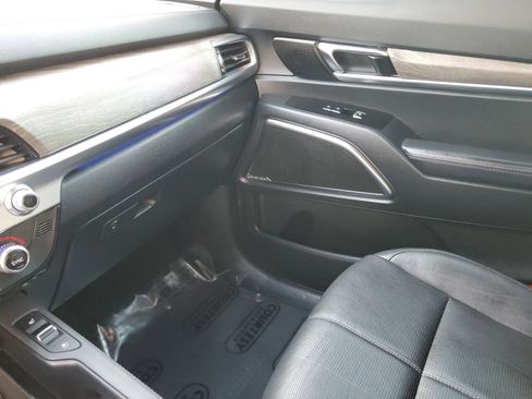 Certified 2020 Kia Telluride SX image 24