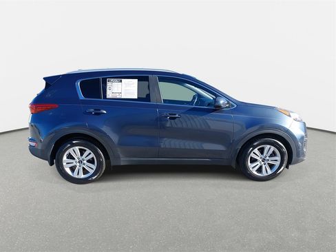 Used 2017 Kia Sportage LX w/ LX Popular Package image 4