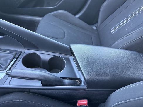 Used 2022 Hyundai Elantra SEL image 25