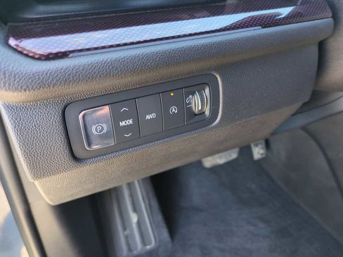 Used 2024 Chevrolet Traverse Z71 image 35