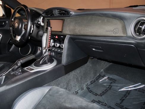 Used 2020 Toyota 86 RWD image 52