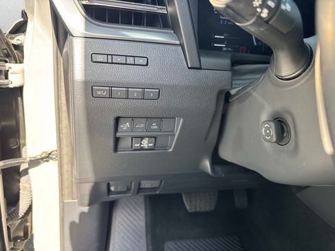 Used 2024 Lexus GX 550 w/ Accessory Package (Z1) AWD/4WD image 33