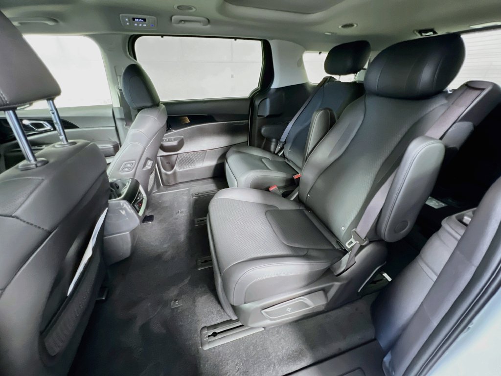 New 2027 Kia Carnival SX Prestige FWD image 24