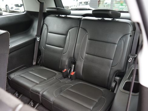 Used 2023 GMC Acadia SLT image 21