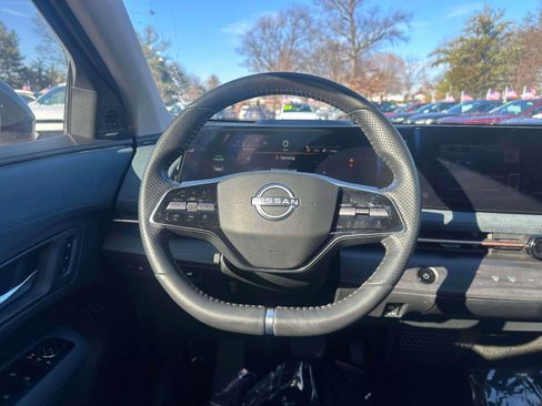 Used 2024 Nissan Ariya AWD image 13