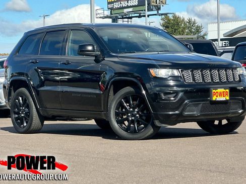 Used 2018 Jeep Grand Cherokee Altitude AWD/4WD image 1