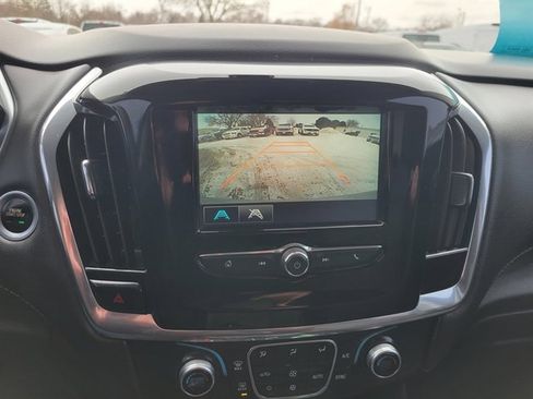 Used 2018 Chevrolet Traverse LS image 18