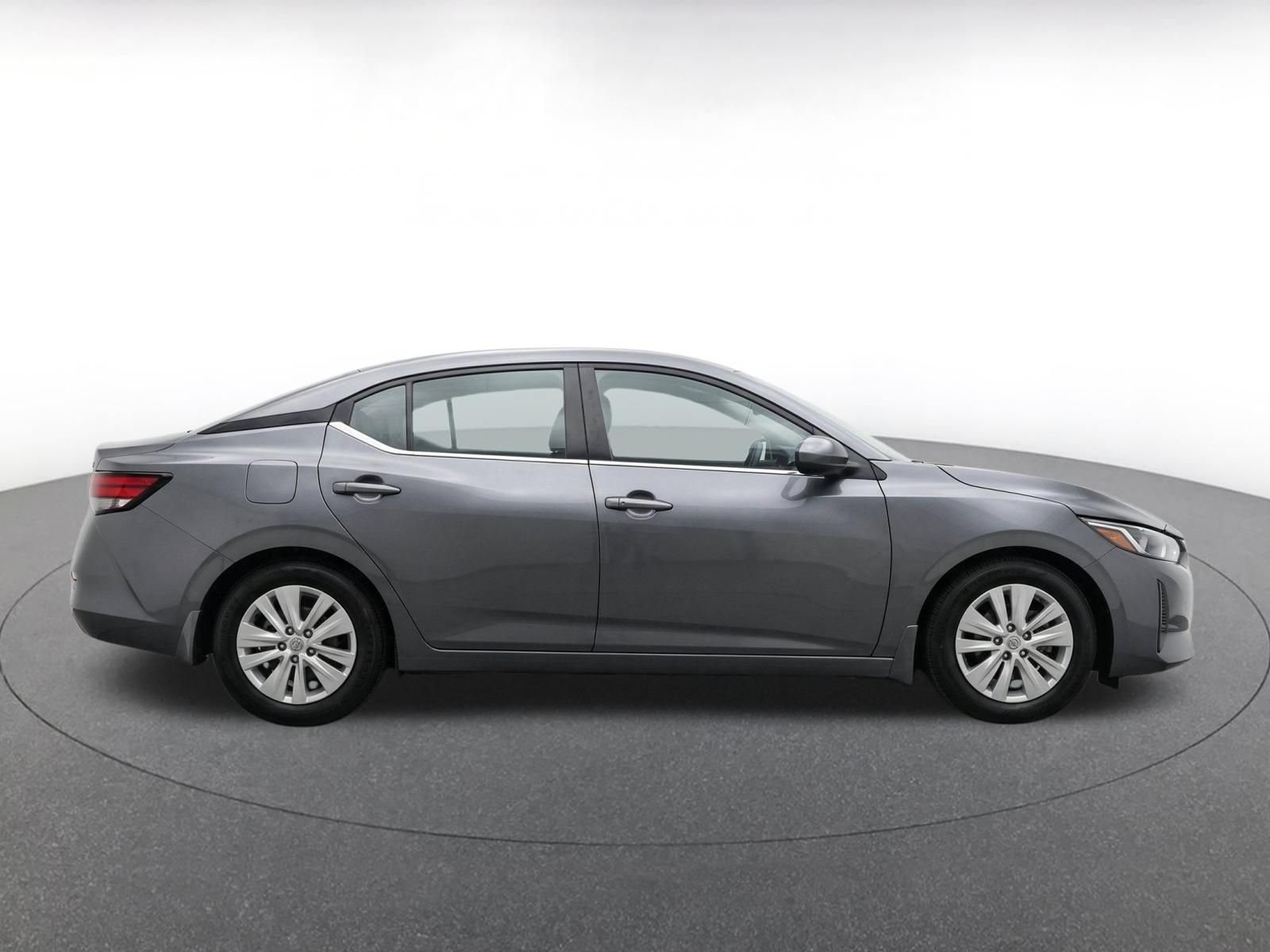 Used 2025 Nissan Sentra S FWD image 9