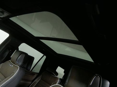 Used 2025 GMC Yukon Denali Ultimate image 16