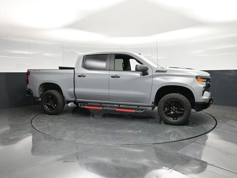 Used 2024 Chevrolet Silverado 1500 Custom Trail Boss w/ LPO, Dark Essentials Package AWD/4WD image 5