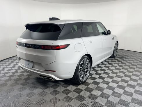 New 2026 Land Rover Range Rover Sport Dynamic SE image 10