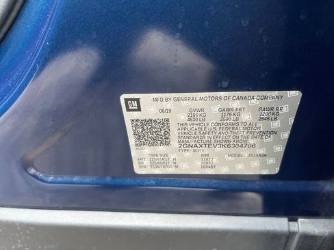 Used 2019 Chevrolet Equinox LT w/ Driver Convenience Package image 38