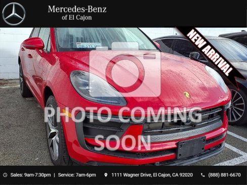 Used 2024 Porsche Macan T w/ Premium Plus Package image 3