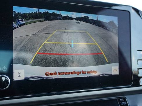 Used 2025 Toyota Camry SE FWD image 26