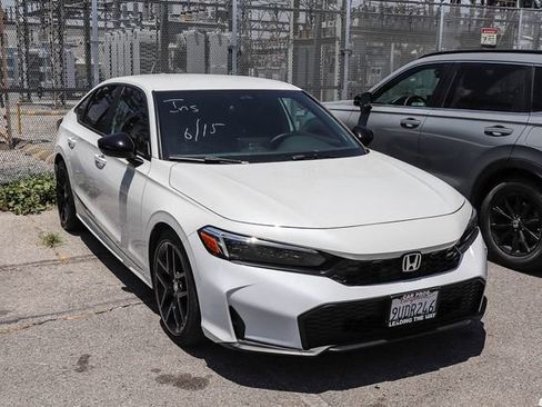 Used 2025 Honda Civic Sport image 2