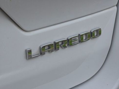 Used 2023 Jeep Grand Cherokee Laredo AWD/4WD image 20