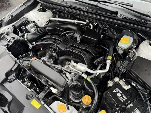 Used 2025 Subaru Crosstrek 2.5i Limited w/ Crosstrek Mirror Package image 13