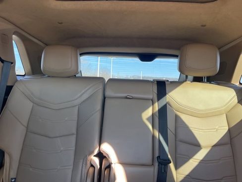 Used 2022 Cadillac XT5 Sportv w/ Platinum Package image 16