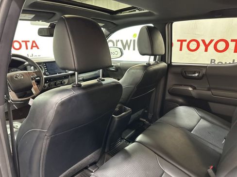 Used 2022 Toyota Tacoma TRD Off-Road image 20