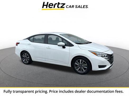 Used 2025 Nissan Versa SV FWD image 1