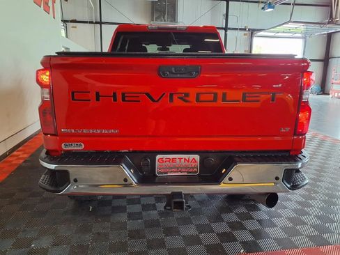 Used 2021 Chevrolet Silverado 2500 LT w/ Convenience Package AWD/4WD image 6