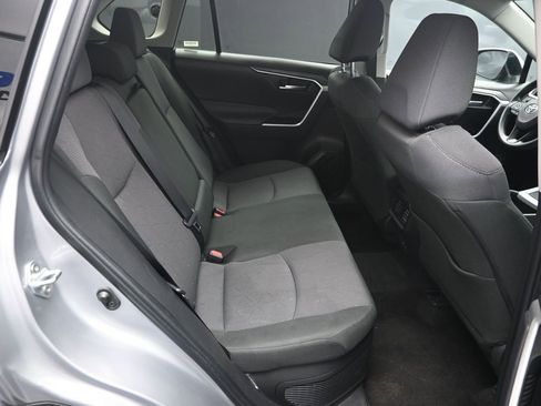 Used 2025 Toyota RAV4 XLE AWD/4WD image 35