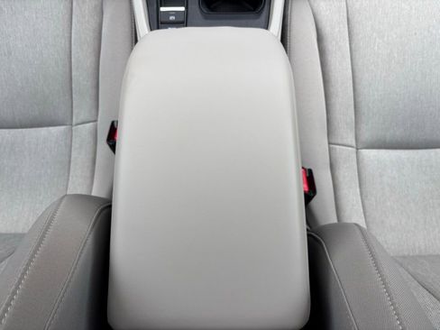 Used 2025 Honda Accord SE image 16